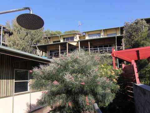 Claytons 5 - Darwin Holiday 1