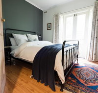 Clonmara Country House and Cottages - Darwin Holiday