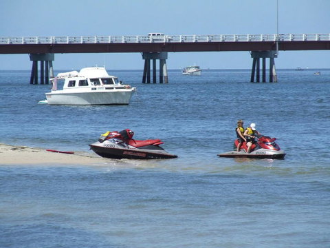 Close To Water, Restaurants And Clubs, Toorbul St, Bongaree - Darwin Holiday 2