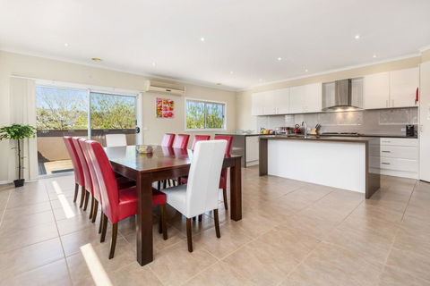 CLOUD NINE - ROSEBUD - Darwin Holiday 1