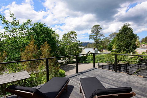 Cloudsong Chalet 1 - Close To The Village Centre! - Darwin Holiday 2