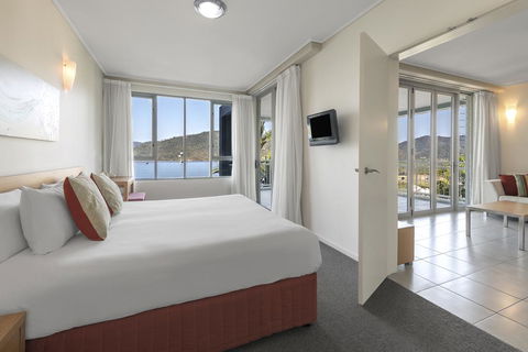 Club Wyndham Airlie Beach - Darwin Holiday 1