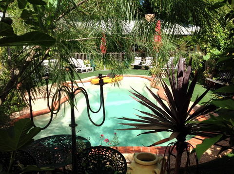 Coach House Inn - Darwin Holiday 1