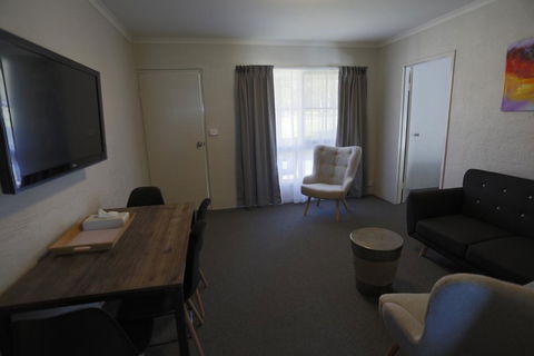 Coachman's Eden - Darwin Holiday 2