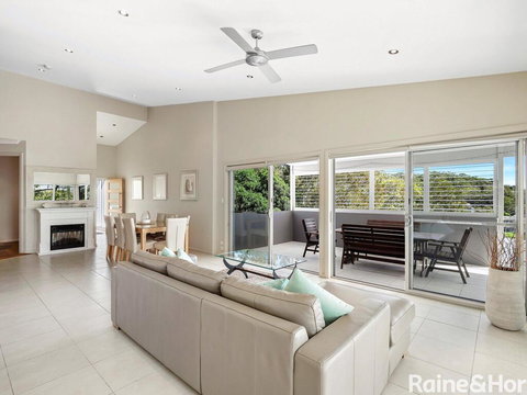 Coast - 3/42 Avoca Drive, Avoca Beach - Darwin Holiday 2