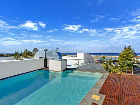 Coast Luxury Apartment Penthouse 23 - Darwin Holiday 3