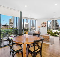 Coastal Apartment with Balcony Parking and Pool - Darwin Holiday