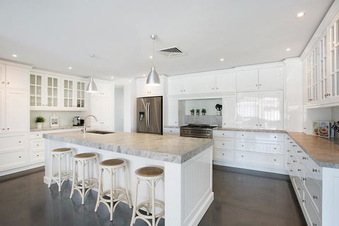 Coastal Elegance - Darwin Holiday 2