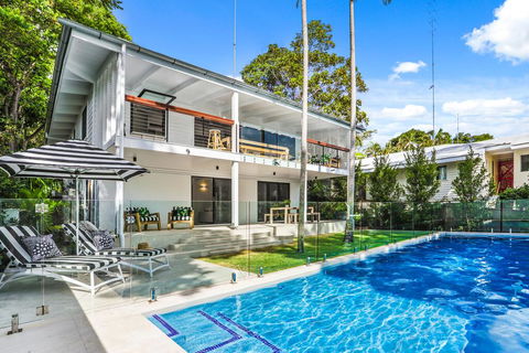 Coastal Luxe In Little Cove, Noosa Heads - Darwin Holiday 0