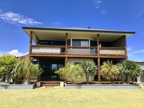 Coastal Paradise Holiday Home: Swimming Pool + WiFi - Darwin Holiday 3