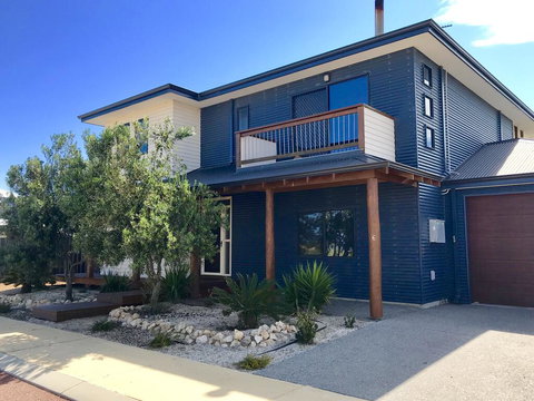 Coastal Paradise Holiday Home: Swimming Pool + WiFi - Darwin Holiday 2