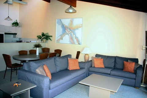 Coastal Retreat Unit 3 - Darwin Holiday 1