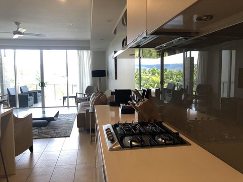 Coconut Grove 402 - Darwin Holiday 3
