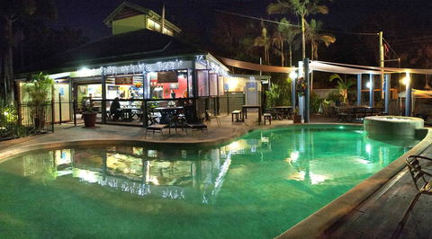 Colonial Village Cabins, Camping & Tours - Hervey Bay YHA - Darwin Holiday 0
