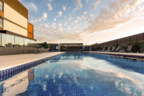 Colour & Swank At The Mill In The Heart Of CBD! - Darwin Holiday 3
