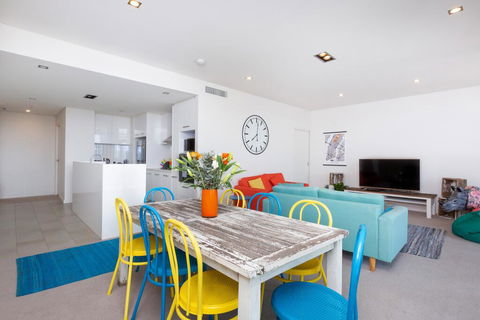 Colour & Swank At The Mill In The Heart Of CBD! - Darwin Holiday 0