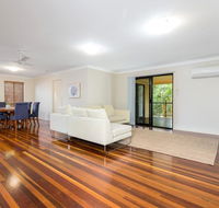 Combles Rd - Darwin Holiday