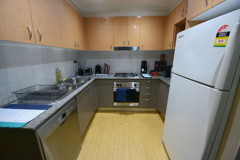 Comfort HS Apartment - Surry Hills - Darwin Holiday 2