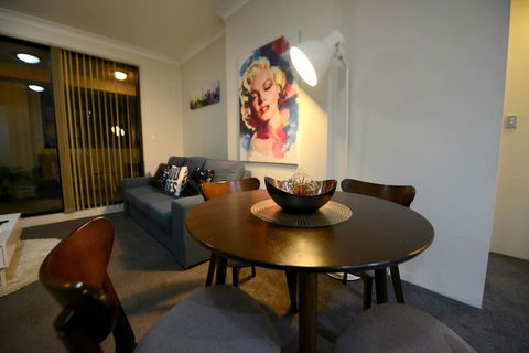 Comfort HS Apartment - Surry Hills - Darwin Holiday 1