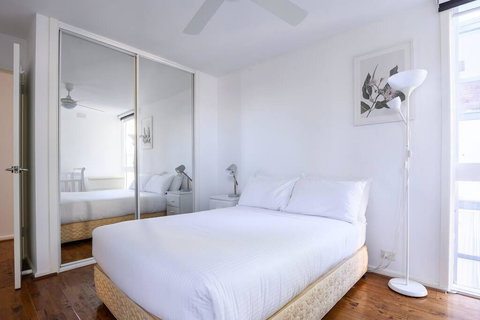 COMO A South Yarra Delight, Car Park And King Bed - Darwin Holiday 2