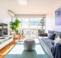COMO A South Yarra Delight Car Park and King Bed - Darwin Holiday