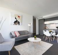 Complete Host Wrap Apartments - Darwin Holiday