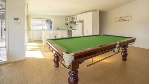 Conley Ave 8 Pet Friendly - OUTSIDE Only - Darwin Holiday 3