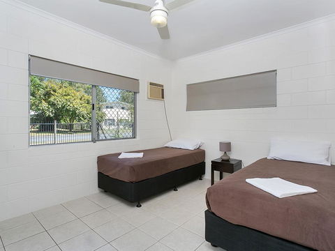 Connemara Beachside Cottage - Darwin Holiday 2