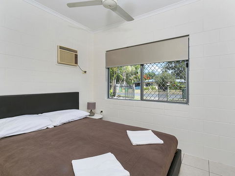 Connemara Beachside Cottage - Darwin Holiday 1