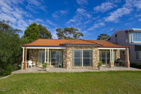 Cook St 4 - Salamander Bay - Darwin Holiday 1