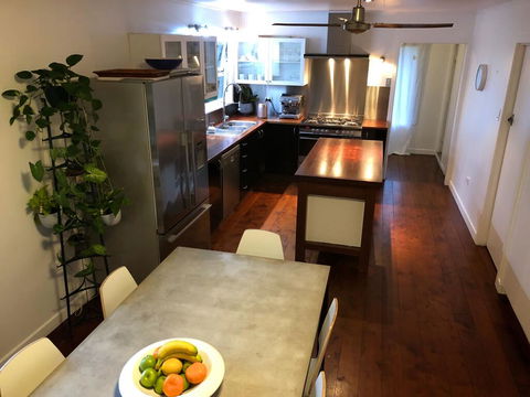 Cool Green Queenslander - Noosaville - Darwin Holiday 1