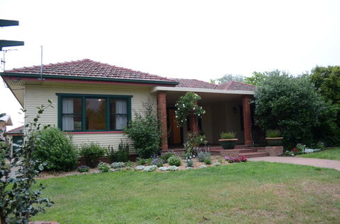 Coolamon On Marsh - Armidale - Darwin Holiday 0