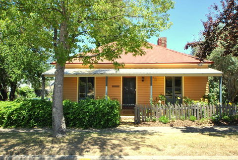 Cooma Cottage - Darwin Holiday 0