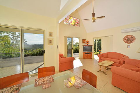 Cooroy Country Cottages - Darwin Holiday 2