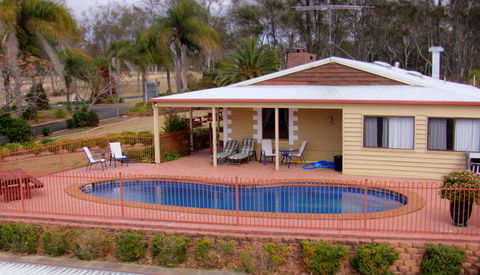 Copper Country Motor Inn & Restaurant - Darwin Holiday 1