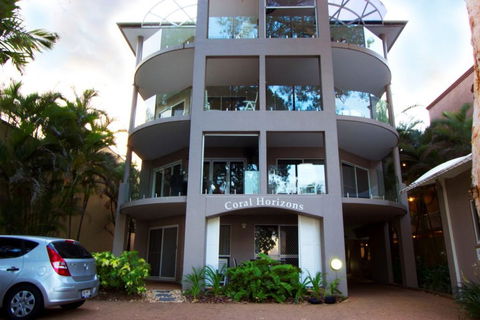 Coral Horizons - Darwin Holiday 1