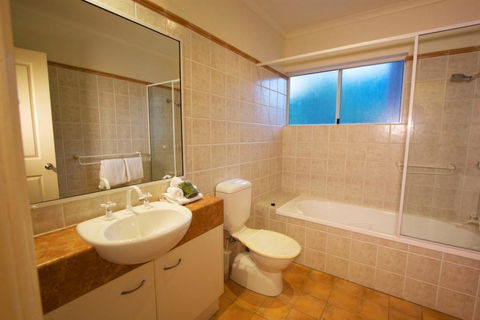 Coral Horizons - Darwin Holiday 3