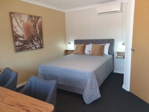 Cornwall House Accommodation - Darwin Holiday 0