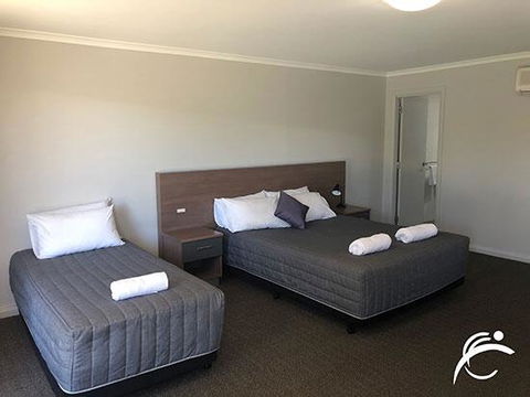 Coro Club Motel - Darwin Holiday 1