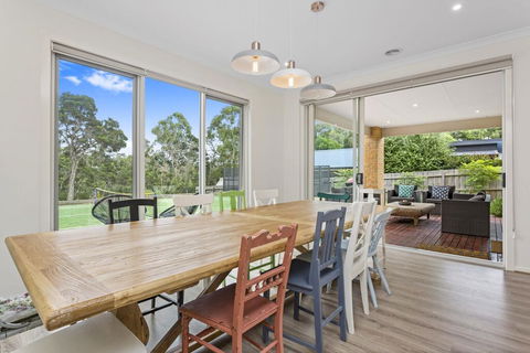 CORYMBIA - MOUNT MARTHA - Darwin Holiday 2