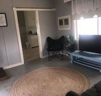 Cosy Country Cottage with AirCon - Darwin Holiday