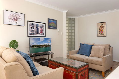 Cosy Family Apartment With Parking And Balconies - Darwin Holiday 0