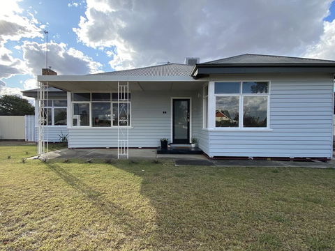 Cottage Natimuk - Darwin Holiday 1
