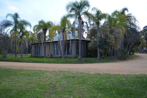 Cottage Port Stephens / Swan Bay, NSW - Darwin Holiday 1
