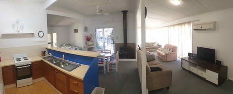 Cottage Port Stephens / Swan Bay, NSW - Darwin Holiday 3