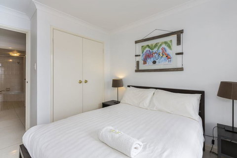 Cottesloe Cove Beach Apartment - Darwin Holiday 3