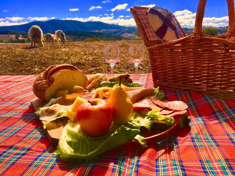 Country Budget - Darwin Holiday 3