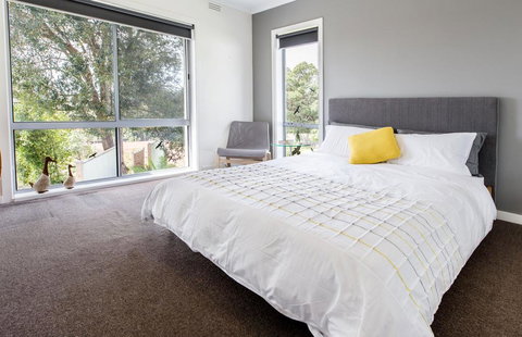 COUNTRY MEETS THE BAY - MOUNT ELIZA - Darwin Holiday 3