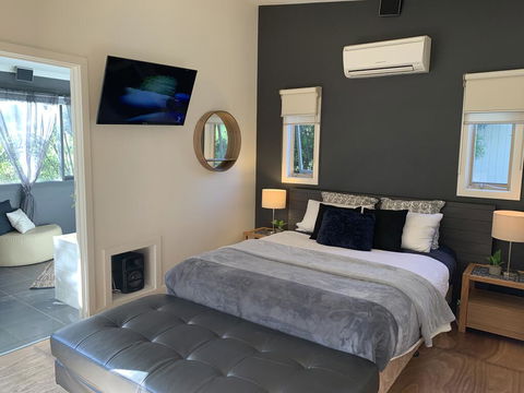 Couples Private Spa Retreat - Darwin Holiday 0