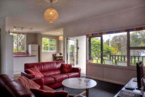 Cove Beach Apartment 1 - Darwin Holiday 2